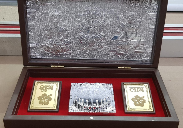 silver coated laxmi ganesh box